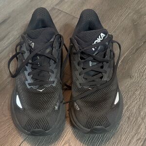 Hoka Women’s Clifton Gore-Tex Black Athletic Shoes Size 7